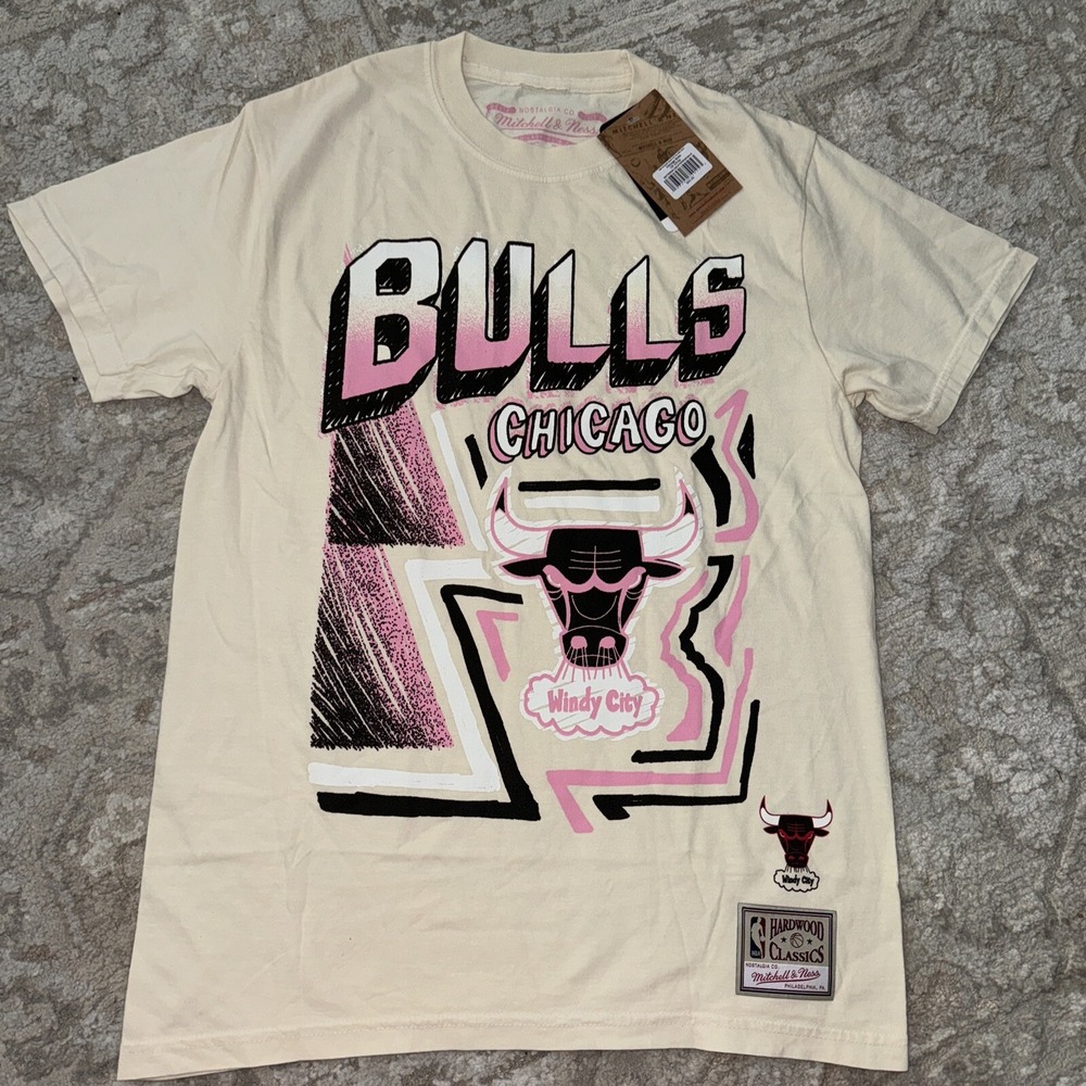 Mitchell & Ness Chicago Bulls  Sidewalk Sketch Hardwood CLASSICS Women's